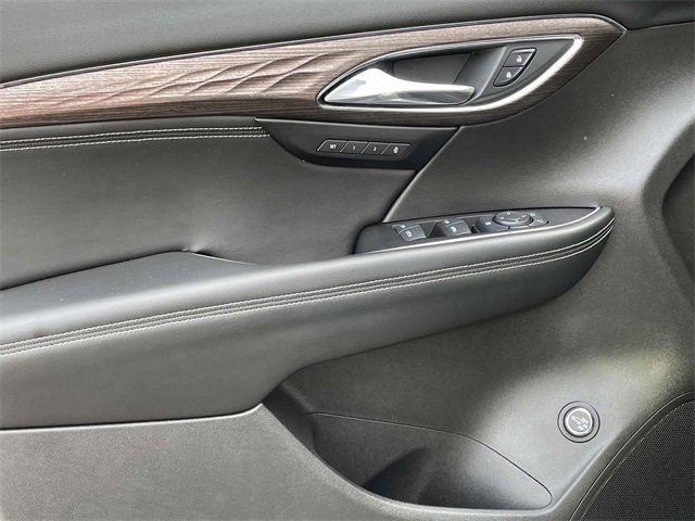 Used 2022 Buick Envision Avenir w/ Technology Package II image 14