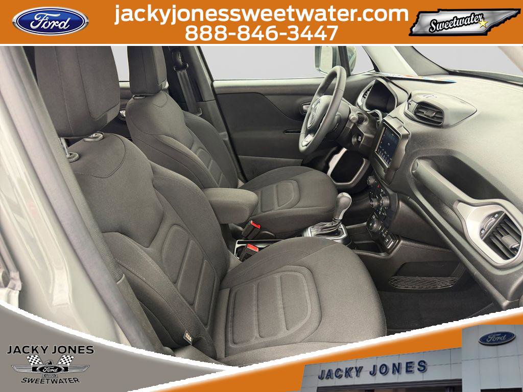 Used 2021 Jeep Renegade Latitude AWD/4WD image 15