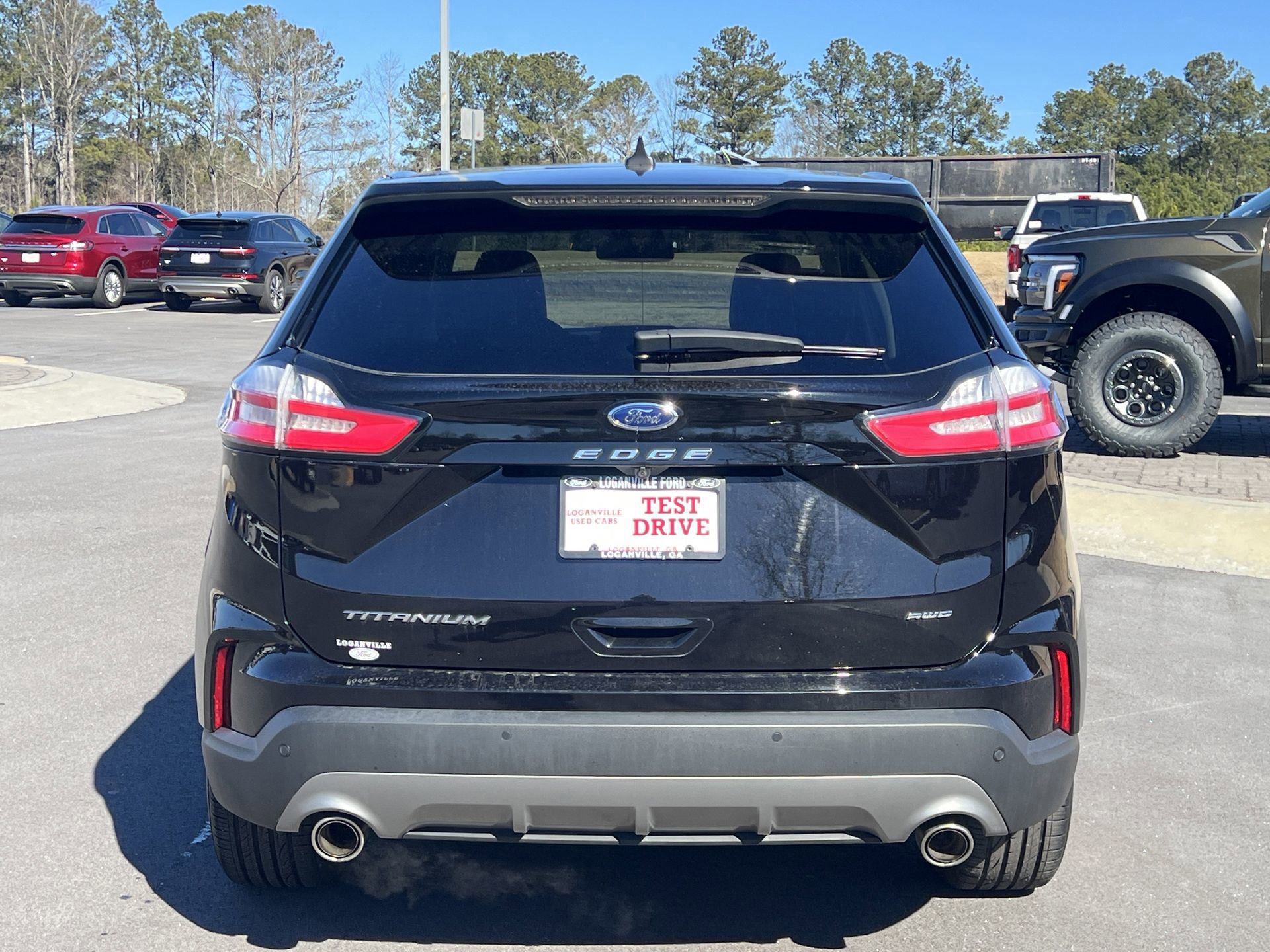 Certified 2022 Ford Edge Titanium w/ Equipment Group 301A image 4