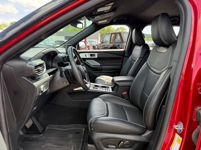 Certified 2020 Ford Explorer ST w/ Premium Technology Package AWD/4WD image 12