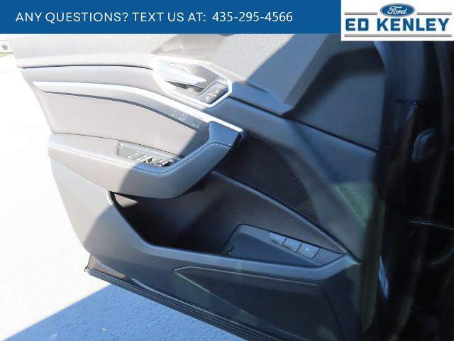 Used 2022 Audi e-tron Premium AWD/4WD image 21