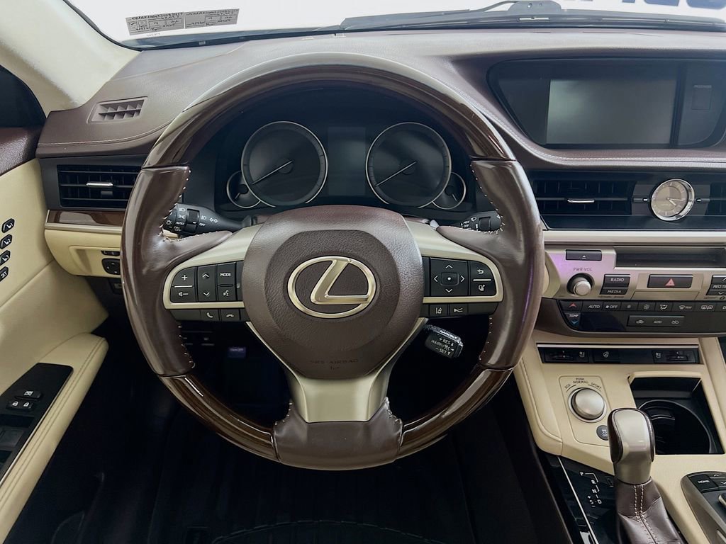 Used 2018 Lexus ES 350 w/ Navigation System Package image 14