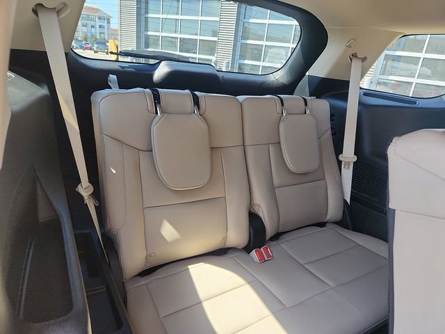 Certified 2022 Ford Explorer XLT w/ Equipment Group 202A image 33