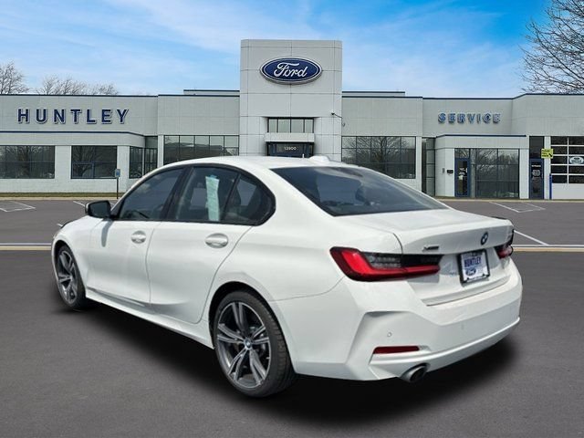 Used 2023 BMW 330i xDrive Sedan w/ Premium Package AWD/4WD image 5