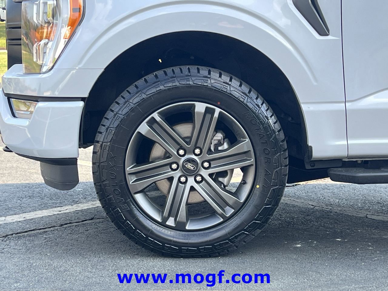 Certified 2022 Ford F150 XLT w/ Equipment Group 302A High image 30