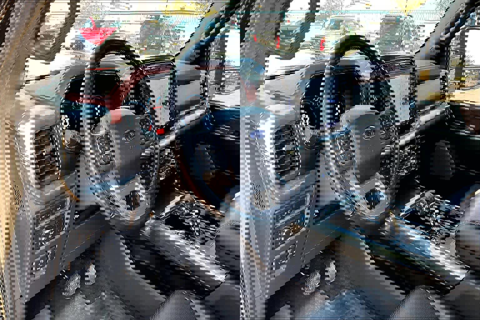 Certified 2022 Ford F150 Lariat w/ Equipment Group 502A High image 17