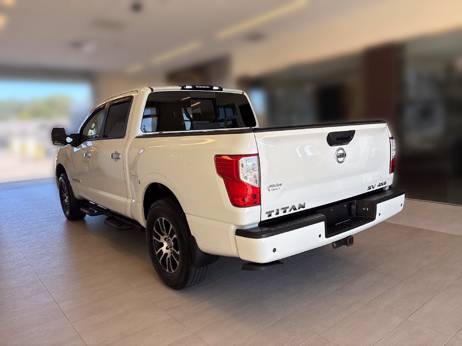 Used 2021 Nissan Titan SV w/ SV Convenience Package AWD/4WD image 3