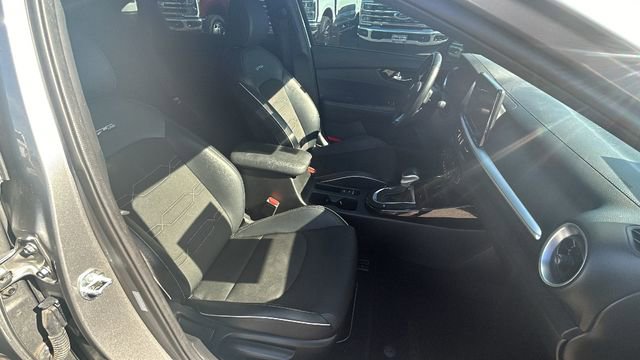 Used 2023 Kia Forte GT-Line w/ GT-Line Technology Package FWD image 11
