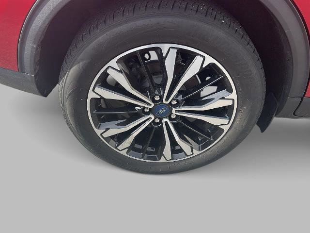 Certified 2022 Ford Escape SE w/ SE Sport Appearance Package image 3