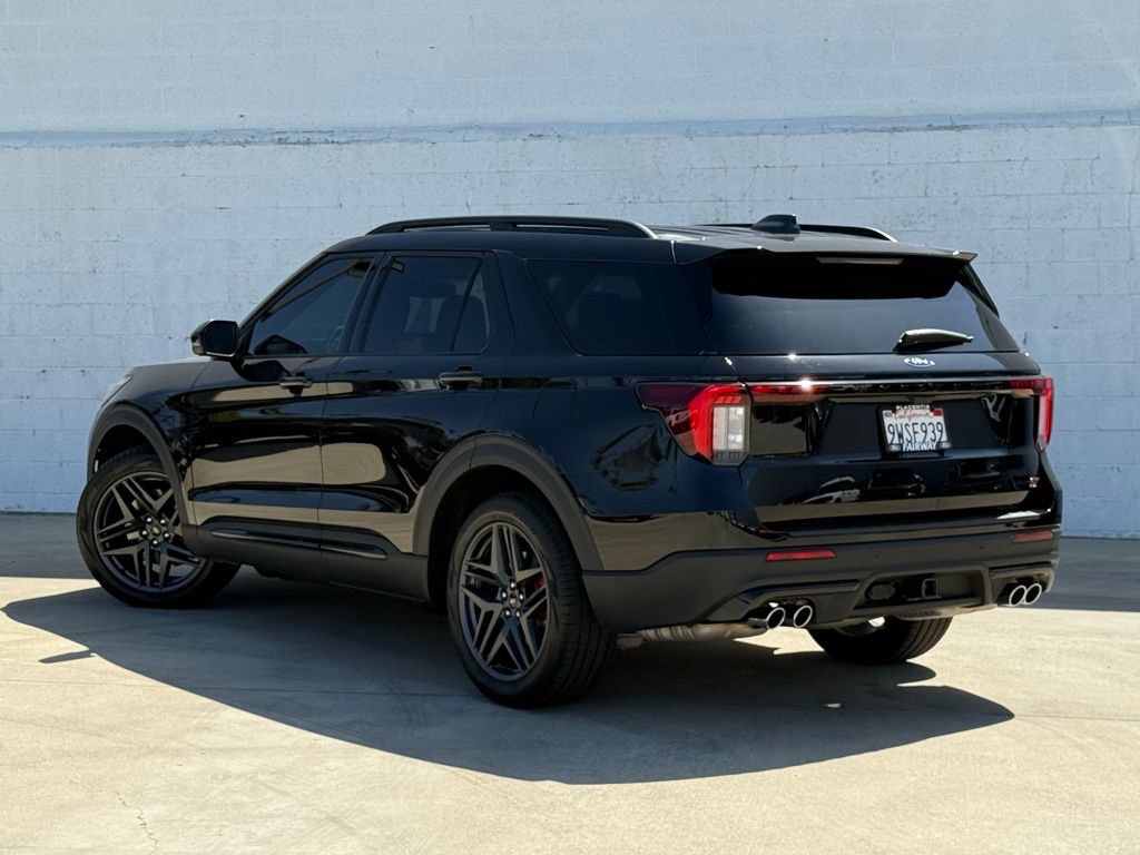 Certified 2026 Ford Explorer ST w/ Sun And Sound Package AWD/4WD image 4