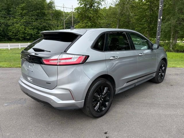 Certified 2024 Ford Edge SE w/ Black Appearance Package image 8