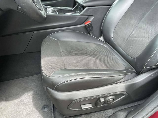 Used 2024 Jeep Grand Cherokee Altitude AWD/4WD image 8