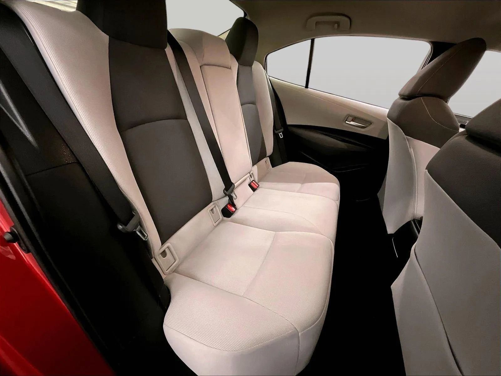 Used 2021 Toyota Corolla LE image 26