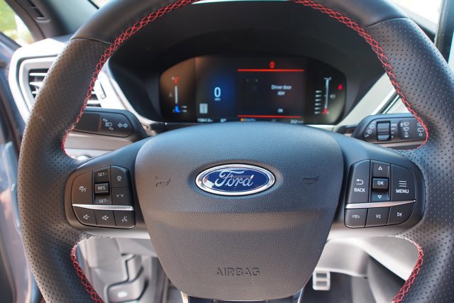 Certified 2023 Ford Escape ST-Line w/ Tech Pack #1 image 21