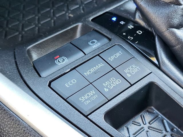Used 2023 Toyota RAV4 LE AWD/4WD image 24