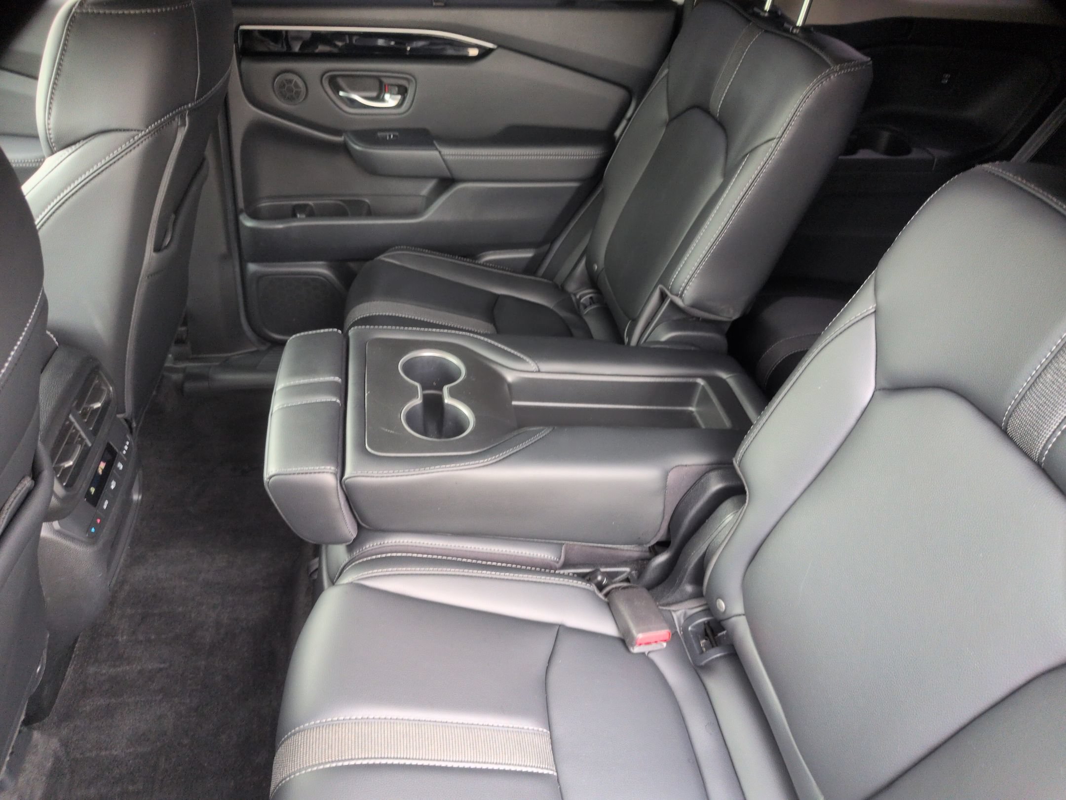 Used 2024 Honda Pilot Touring image 31