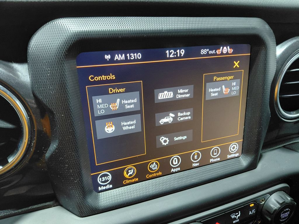 Used 2023 Jeep Wrangler Unlimited Sahara AWD/4WD image 5