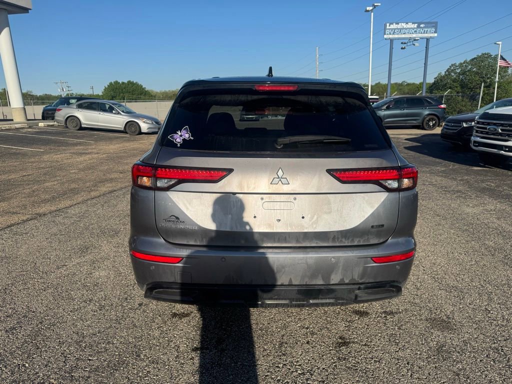 Used 2023 Mitsubishi Outlander SEL Black Edition image 3