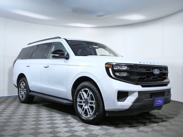 Certified 2025 Ford Expedition Active AWD/4WD image 1