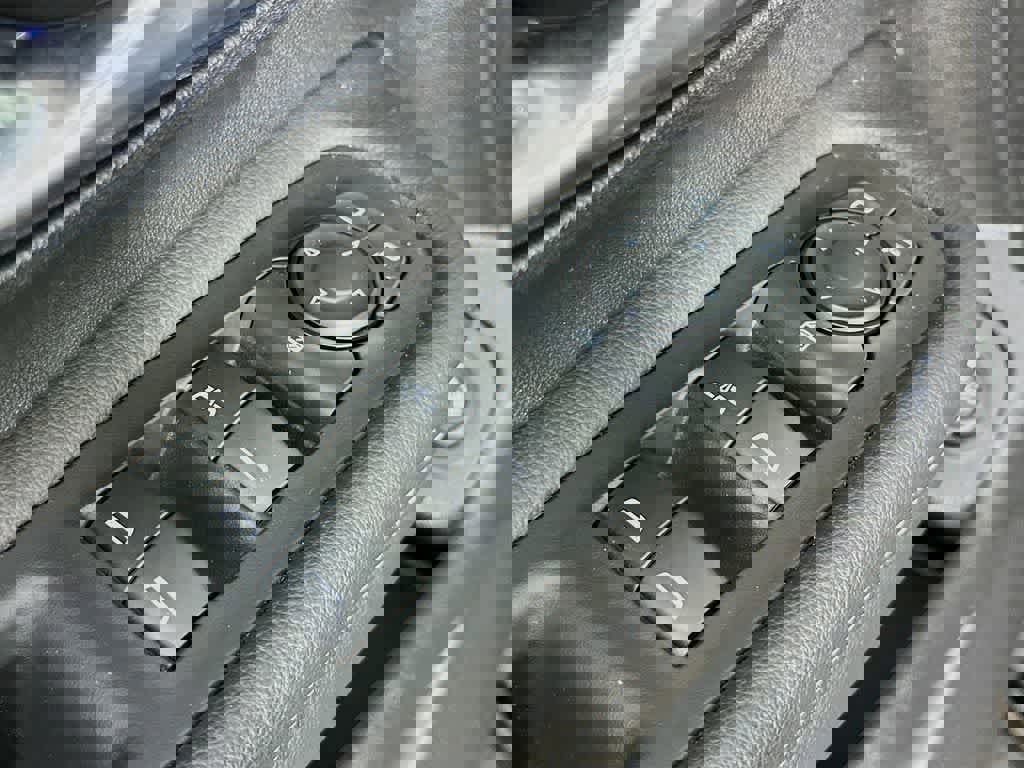 Used 2022 GMC Terrain Denali w/ Denali Premium Package image 28