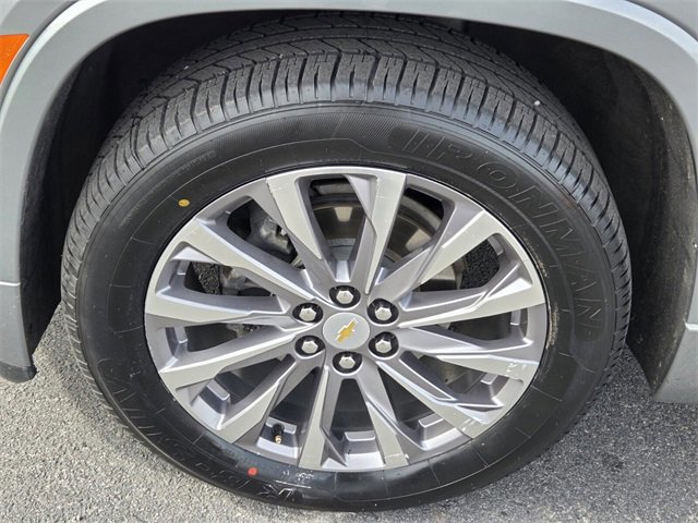 Used 2023 Chevrolet Traverse Premier image 19