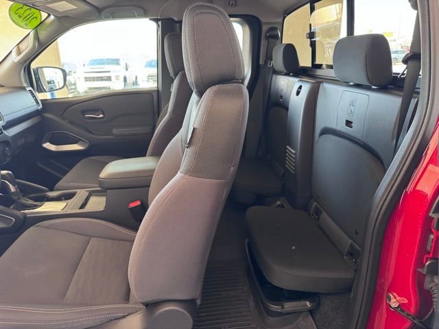 Used 2023 Nissan Frontier SV w/ SV Convenience Package image 12