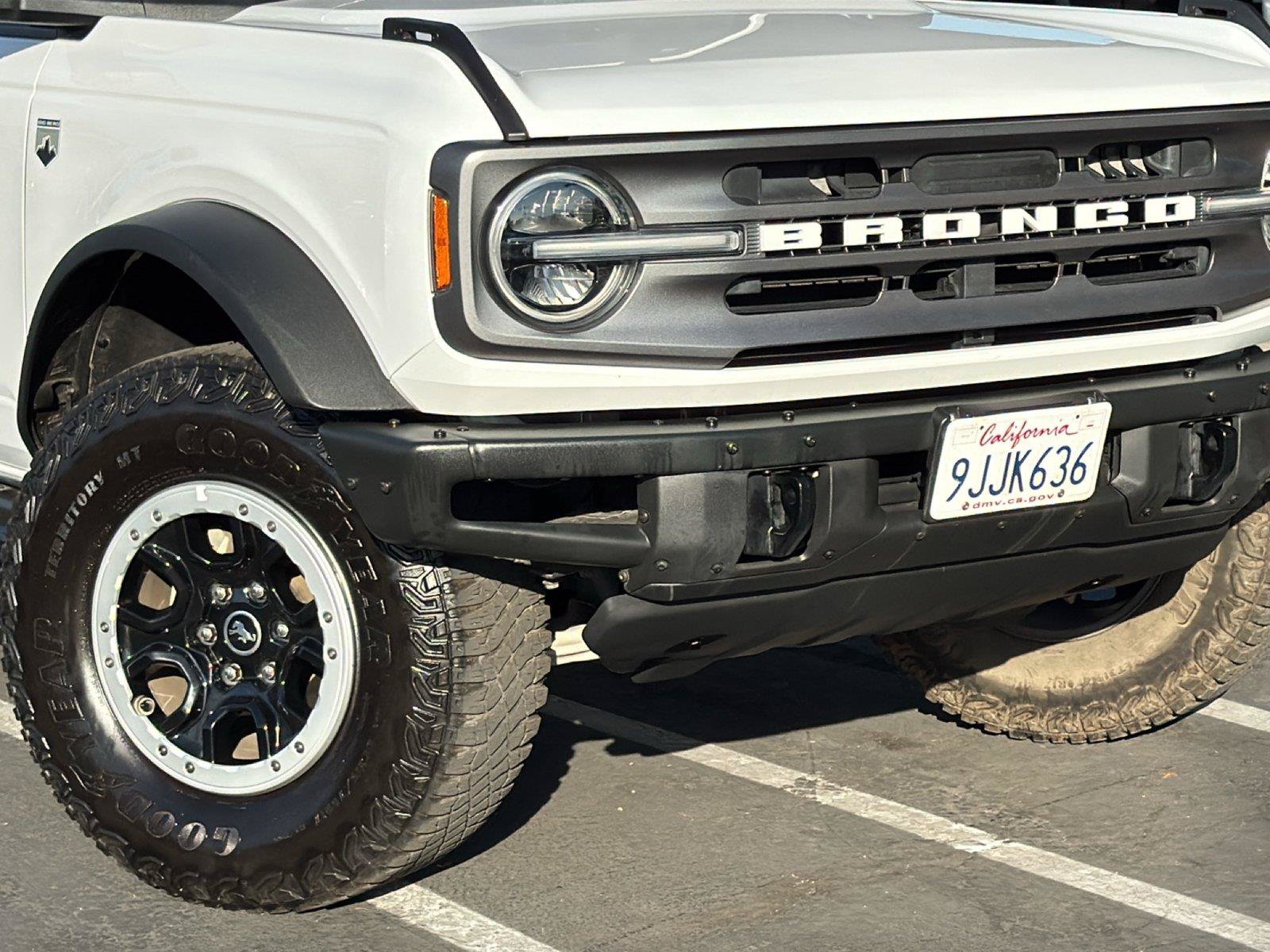 Certified 2023 Ford Bronco Big Bend w/ Sasquatch Package AWD/4WD image 3