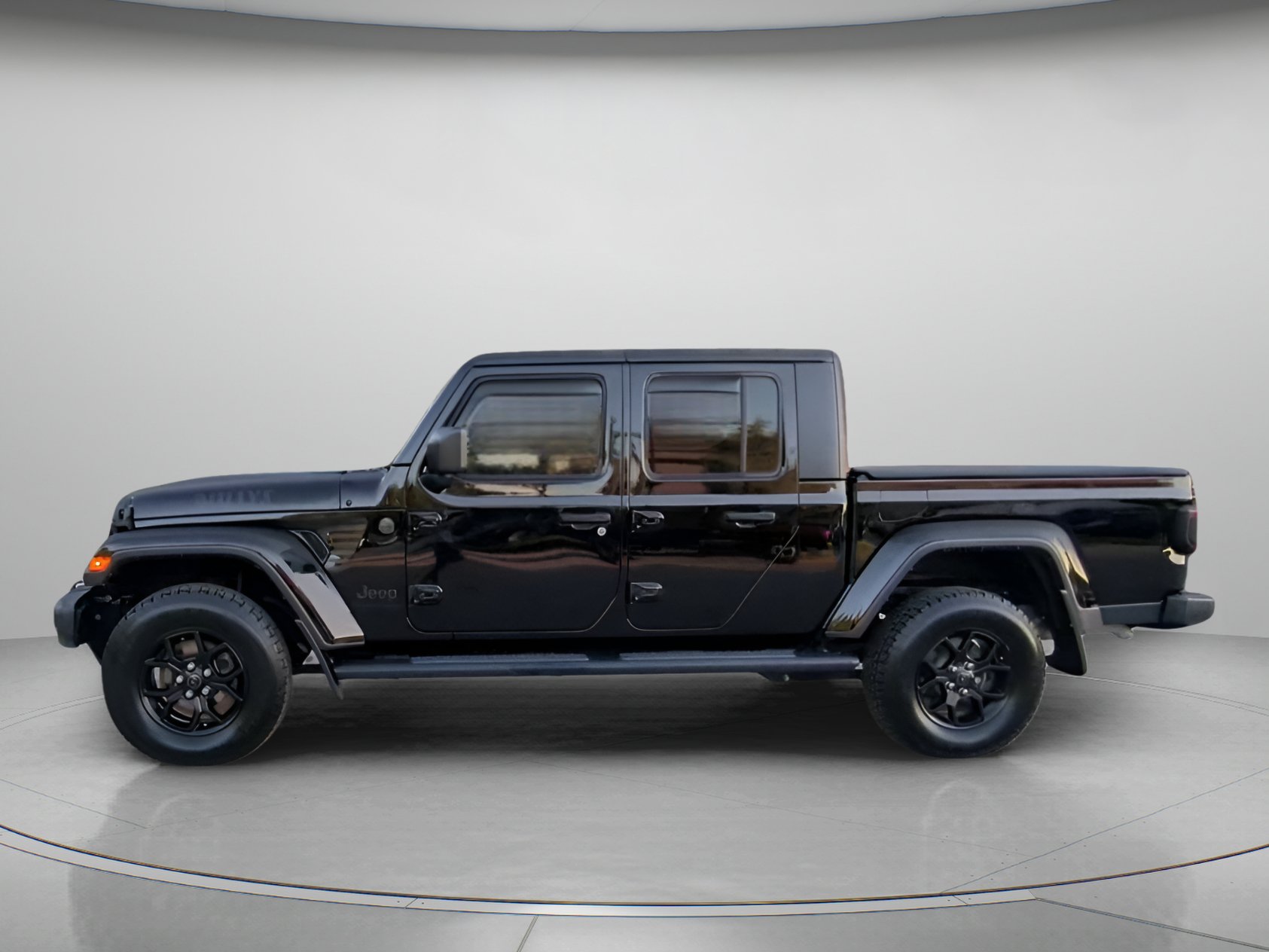 Used 2024 Jeep Gladiator Sport AWD/4WD image 16