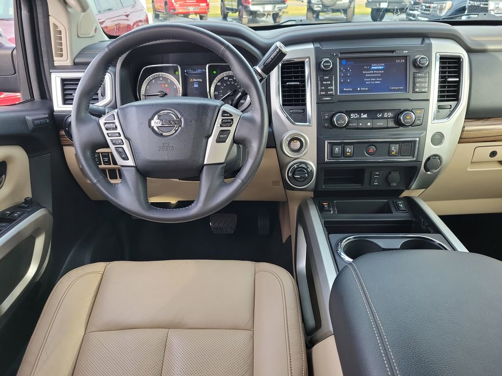 Used 2017 Nissan Titan SL image 12