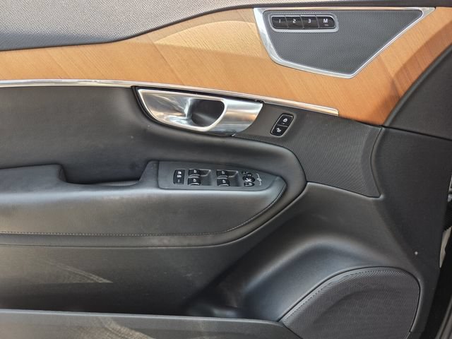 Used 2023 Volvo XC90 B5 Plus AWD/4WD image 29