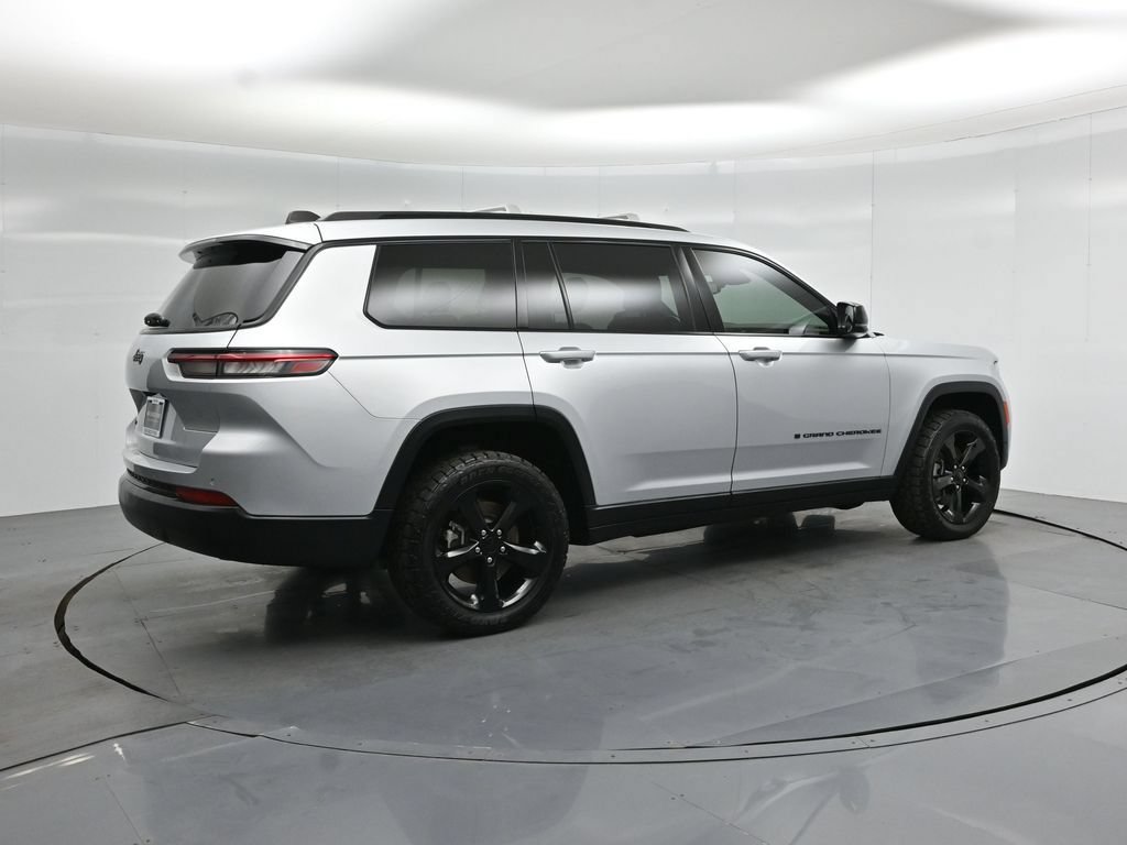 Used 2021 Jeep Grand Cherokee L Laredo AWD/4WD image 24