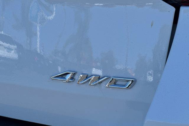 Certified 2022 Ford Explorer XLT w/ Equipment Group 202A AWD/4WD image 40