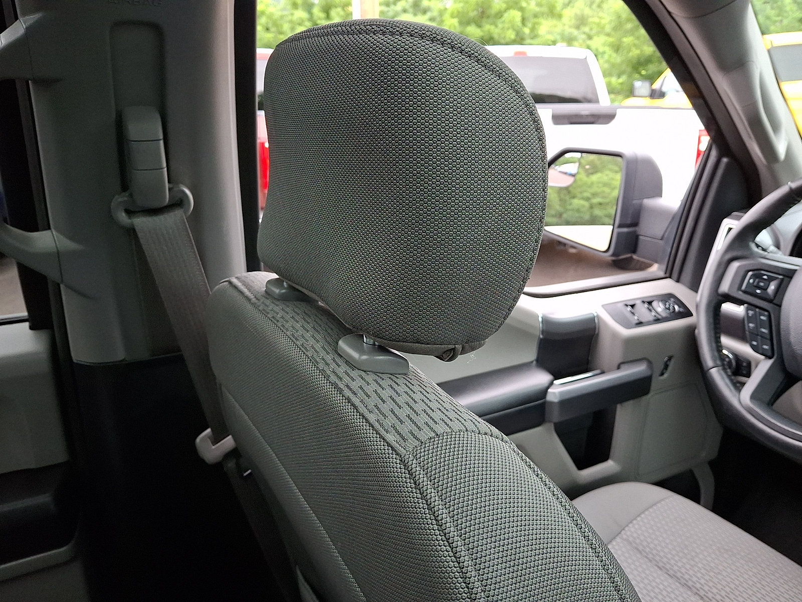 Certified 2018 Ford F150 XLT w/ Equipment Group 302A Luxury AWD/4WD image 13