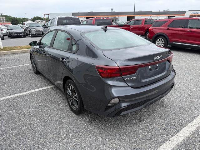 Used 2023 Kia Forte LXS w/ LXS Technology Package FWD image 6