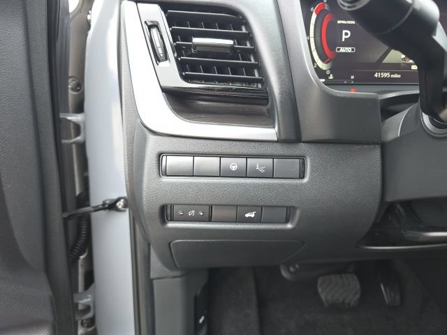 Used 2023 Nissan Rogue Platinum w/ Platinum Premium Package AWD/4WD image 25