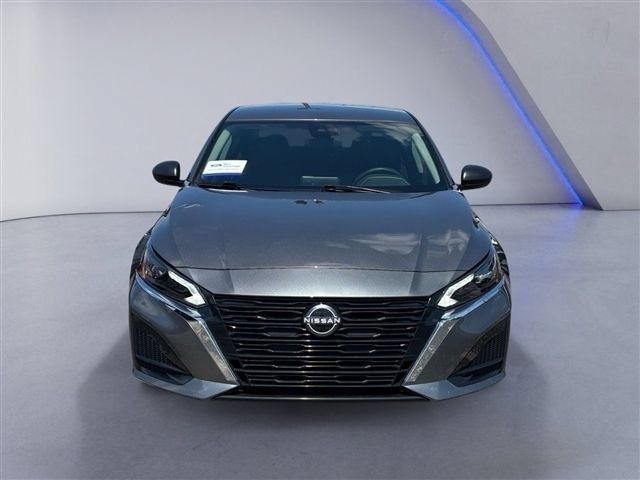 Used 2025 Nissan Altima 2.5 S FWD image 12