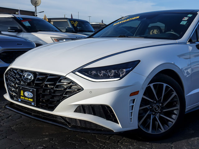 Used 2023 Hyundai Sonata Limited FWD image 2