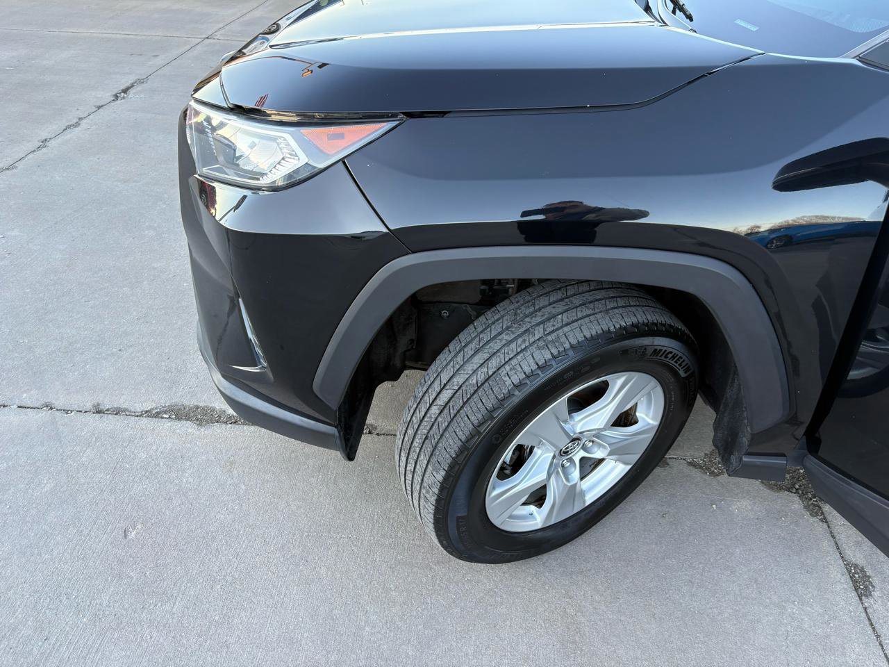 Used 2021 Toyota RAV4 XLE FWD image 57