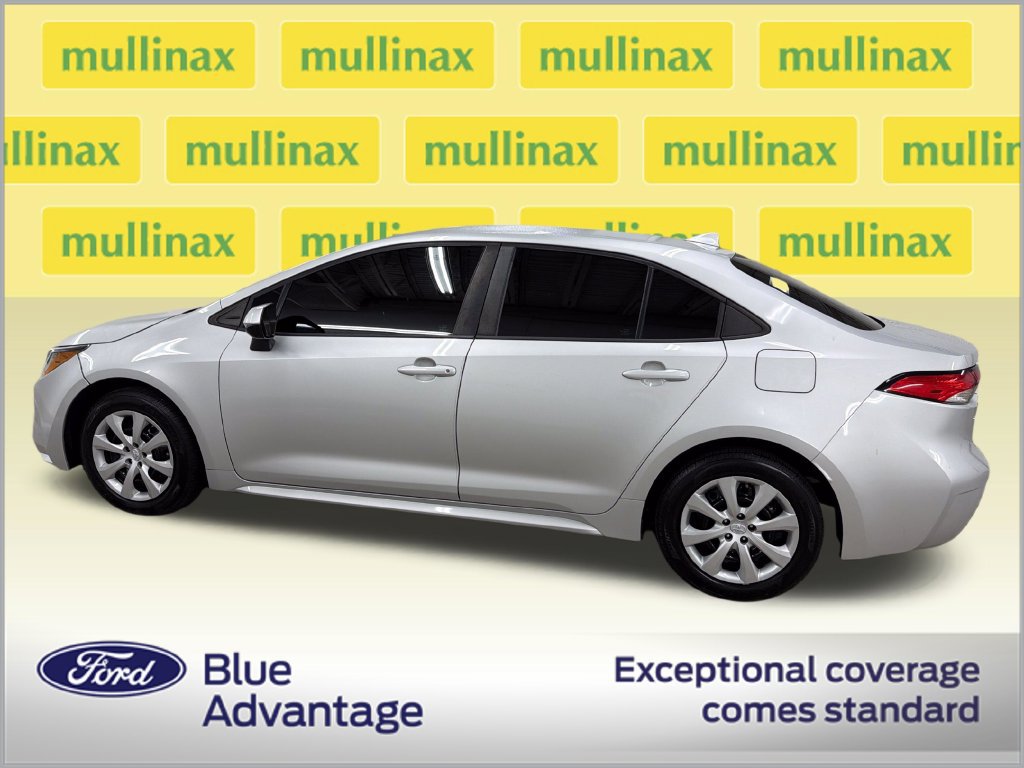 Used 2020 Toyota Corolla LE FWD image 11