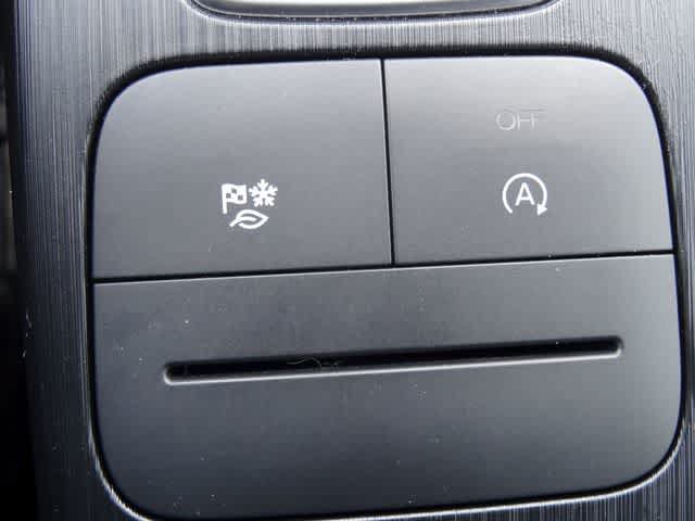 Certified 2023 Ford Escape Active AWD/4WD image 29