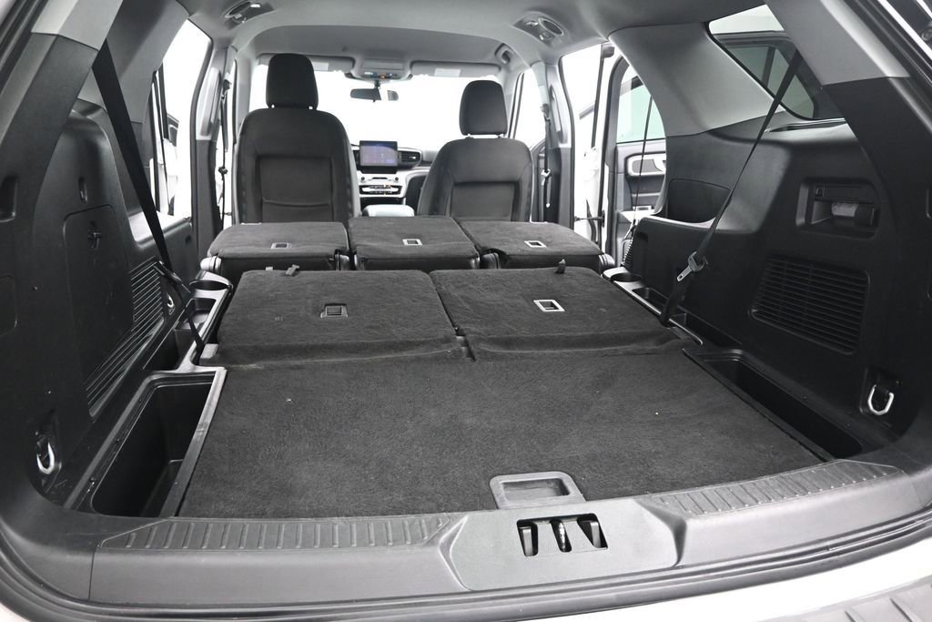Certified 2023 Ford Explorer XLT RWD image 25