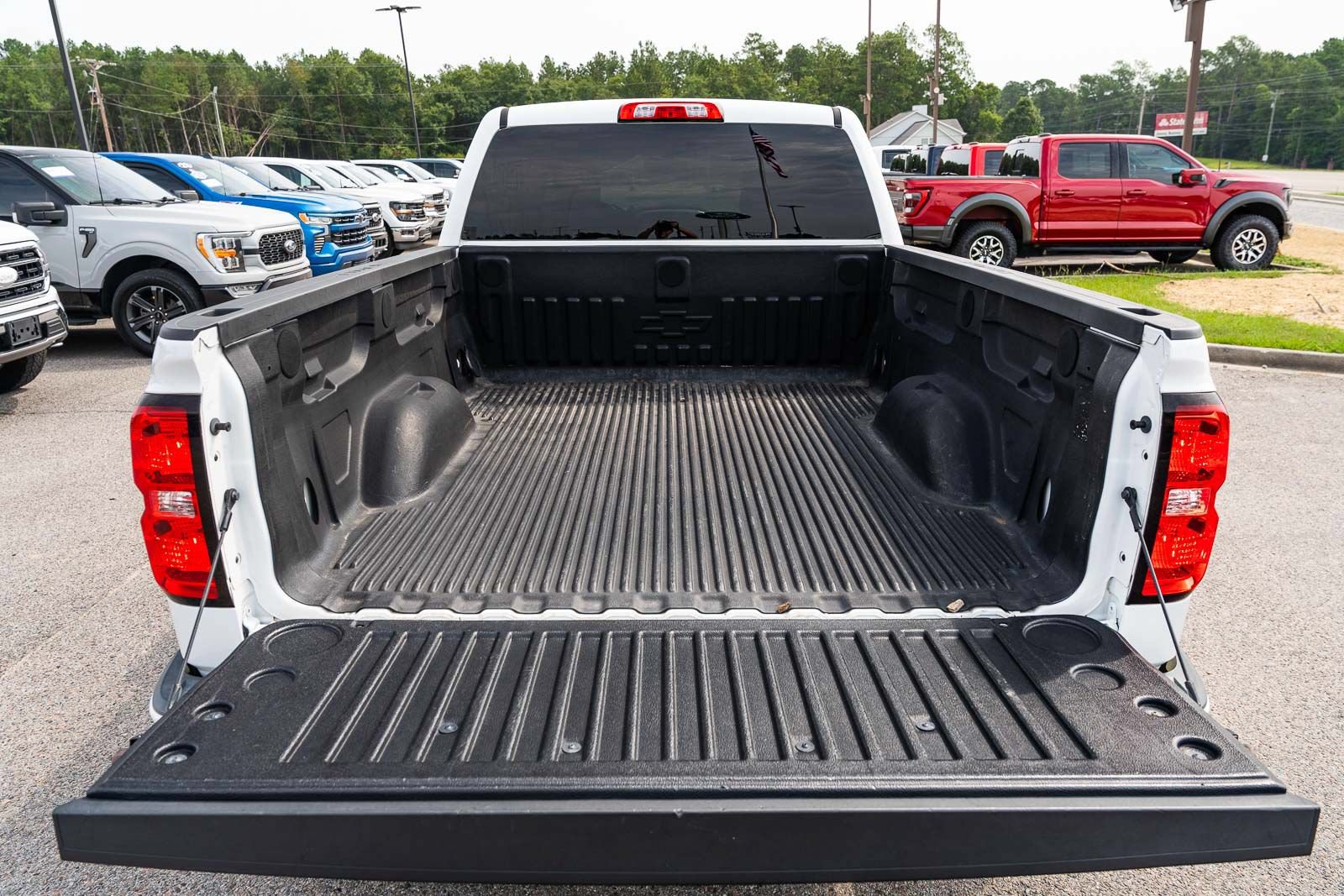 Used 2018 Chevrolet Silverado 1500 LT w/ All Star Edition AWD/4WD image 15