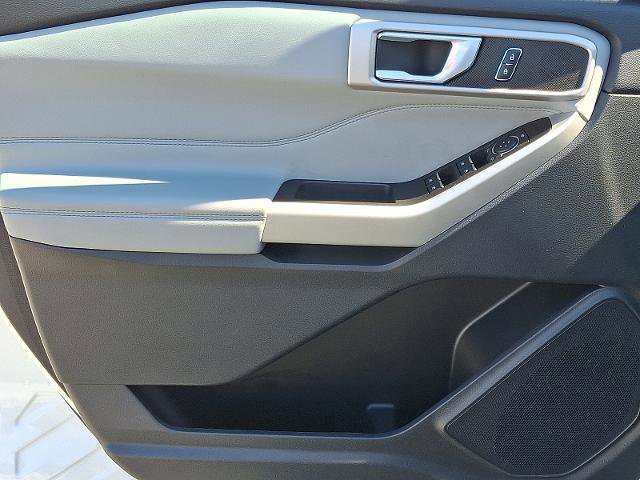 Certified 2022 Ford Explorer XLT w/ Equipment Group 202A image 14