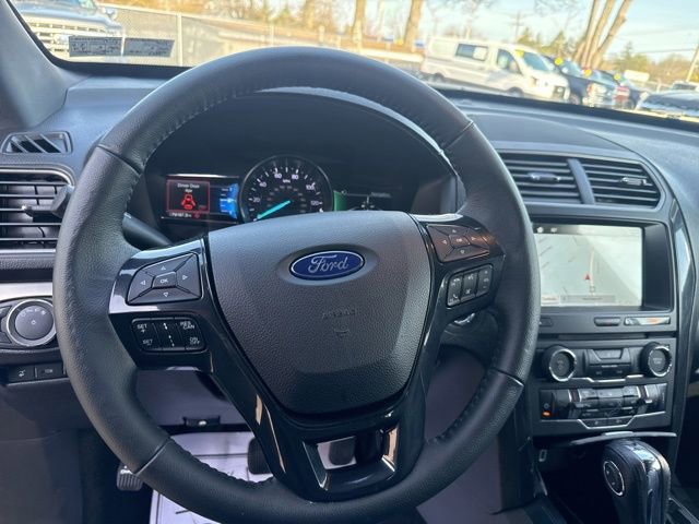 Certified 2018 Ford Explorer XLT w/ Equipment Group 202A image 20