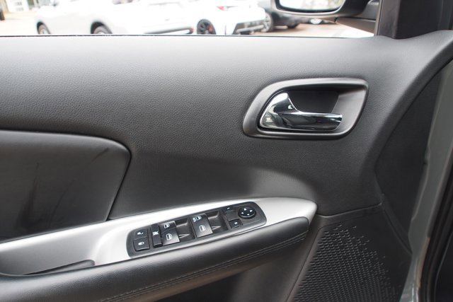 Used 2019 Dodge Journey SE image 21