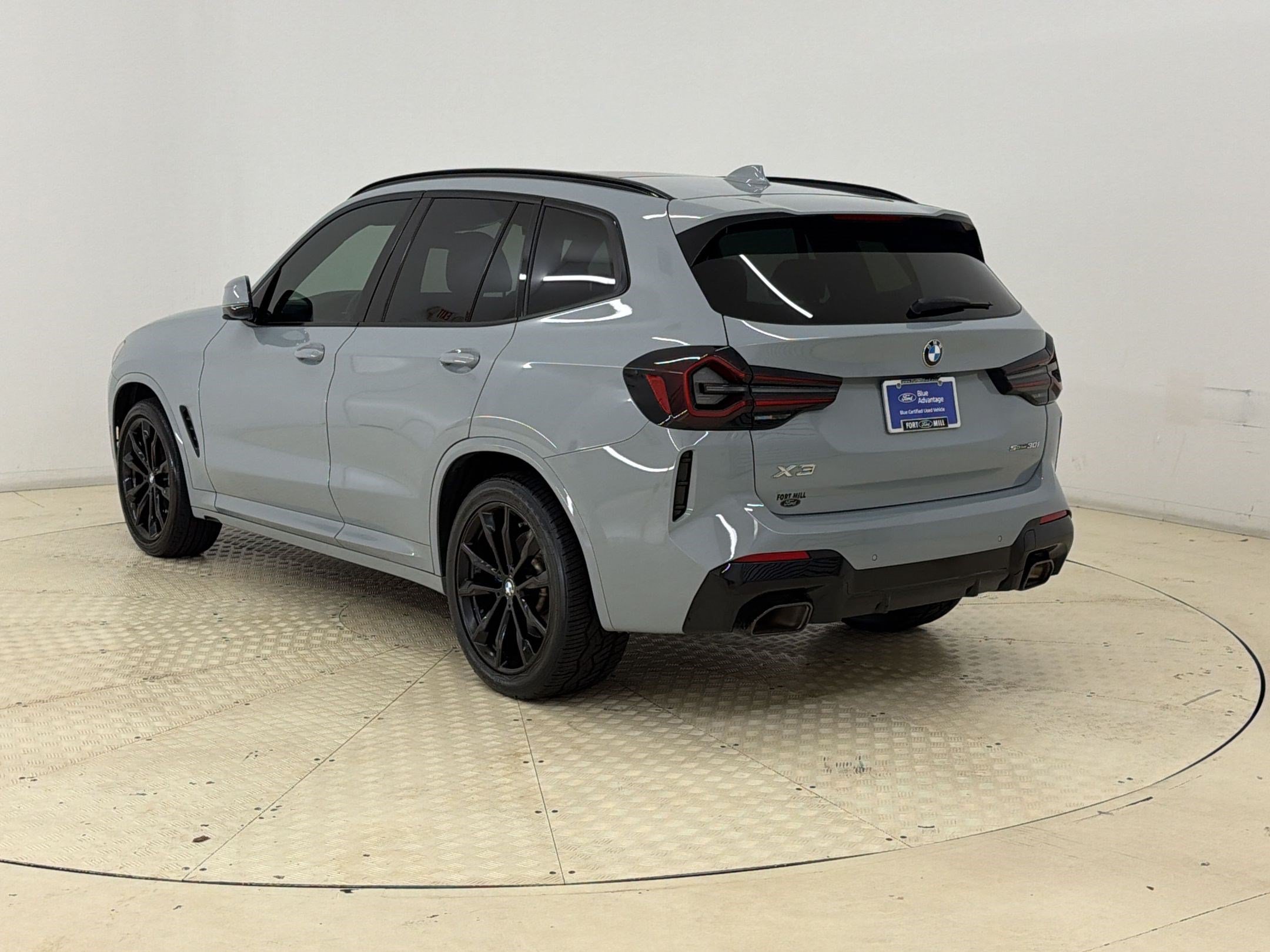 Used 2024 BMW X3 sDrive30i w/ Premium Package RWD image 3