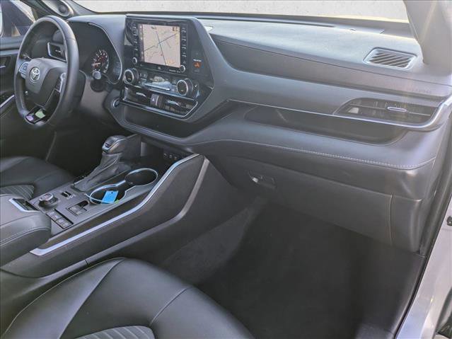 Used 2021 Toyota Highlander XSE AWD/4WD image 22