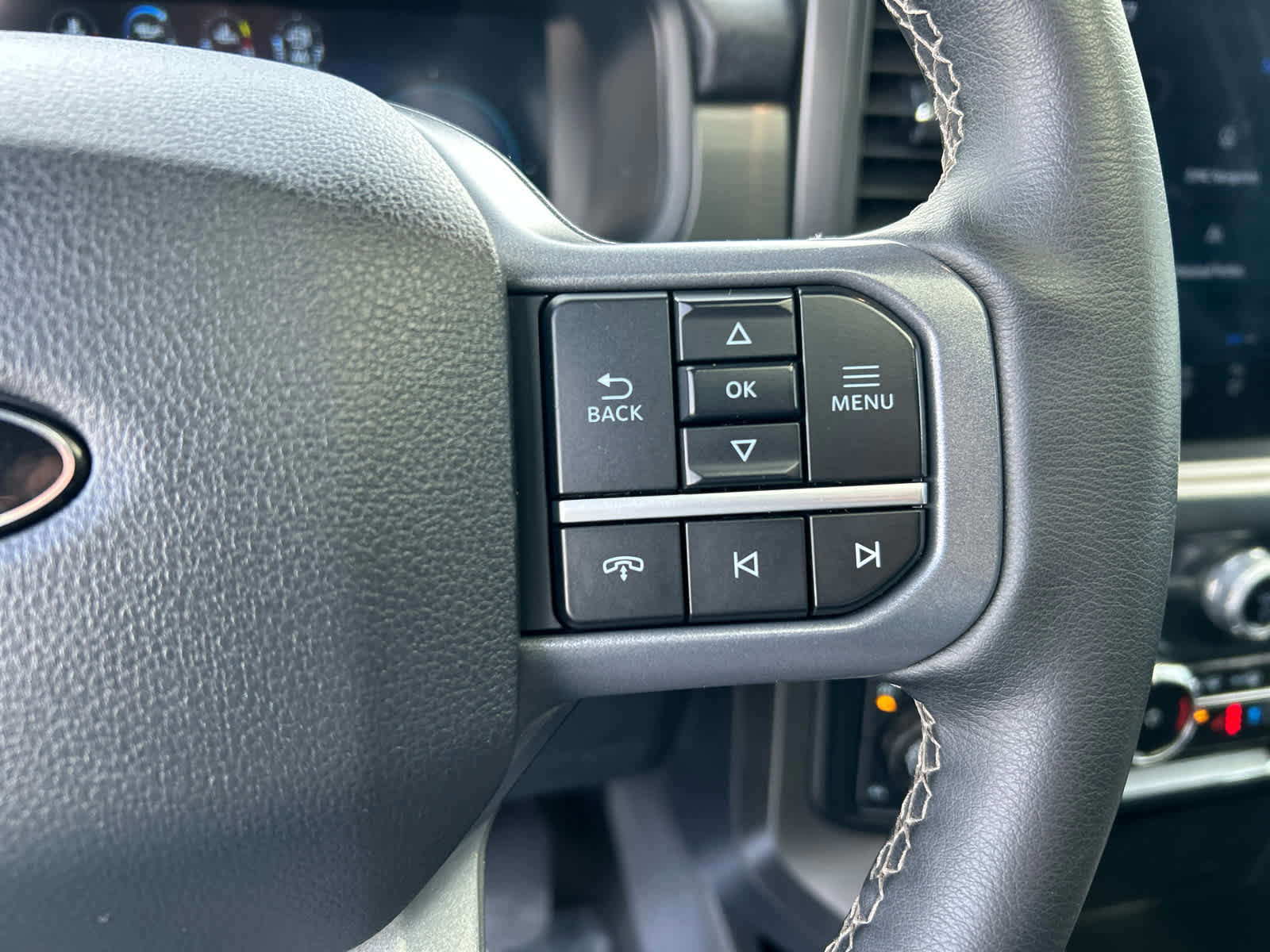 Certified 2025 Ford F150 Lariat image 30