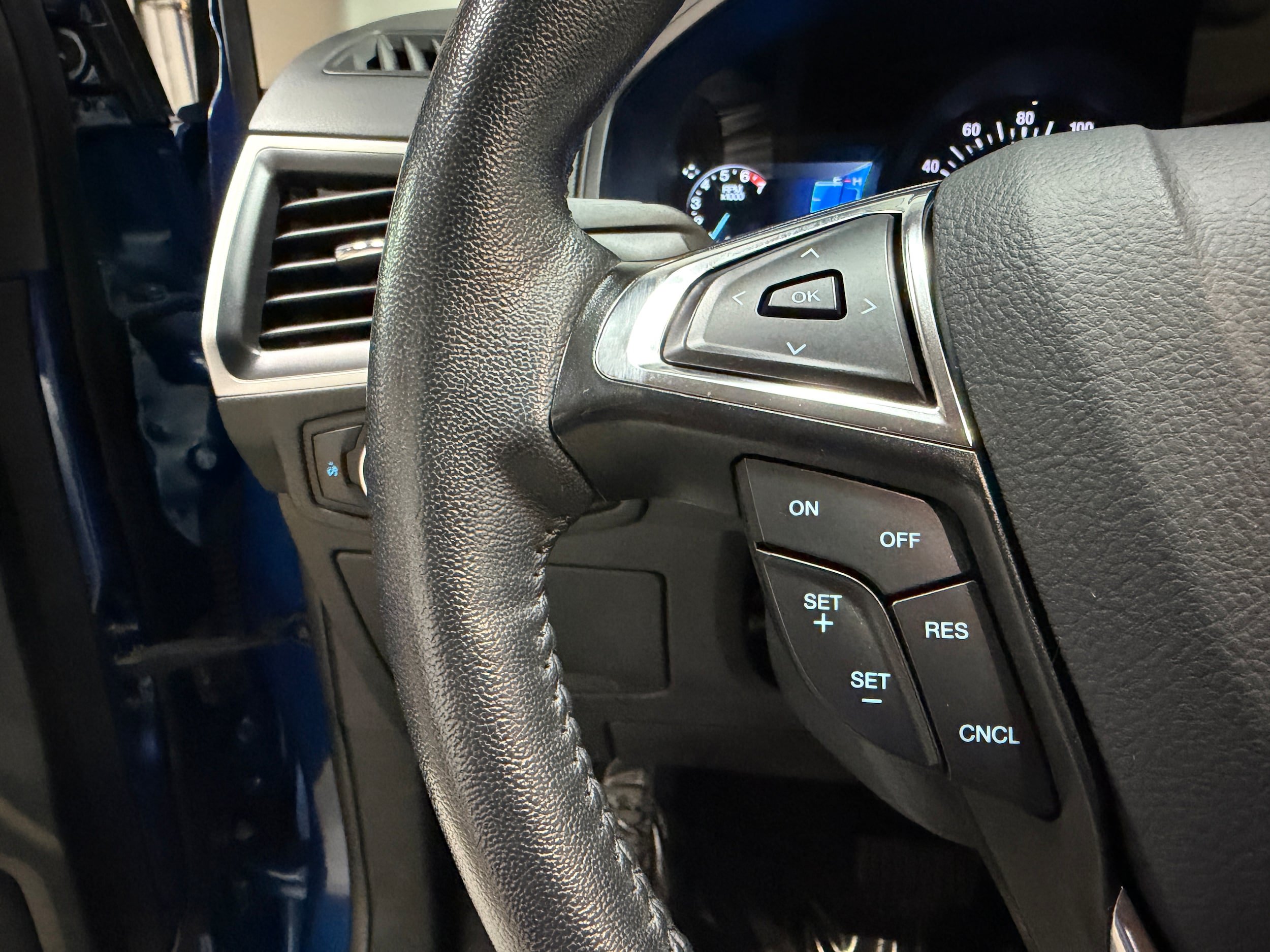 Certified 2024 Ford Edge SEL AWD/4WD image 17