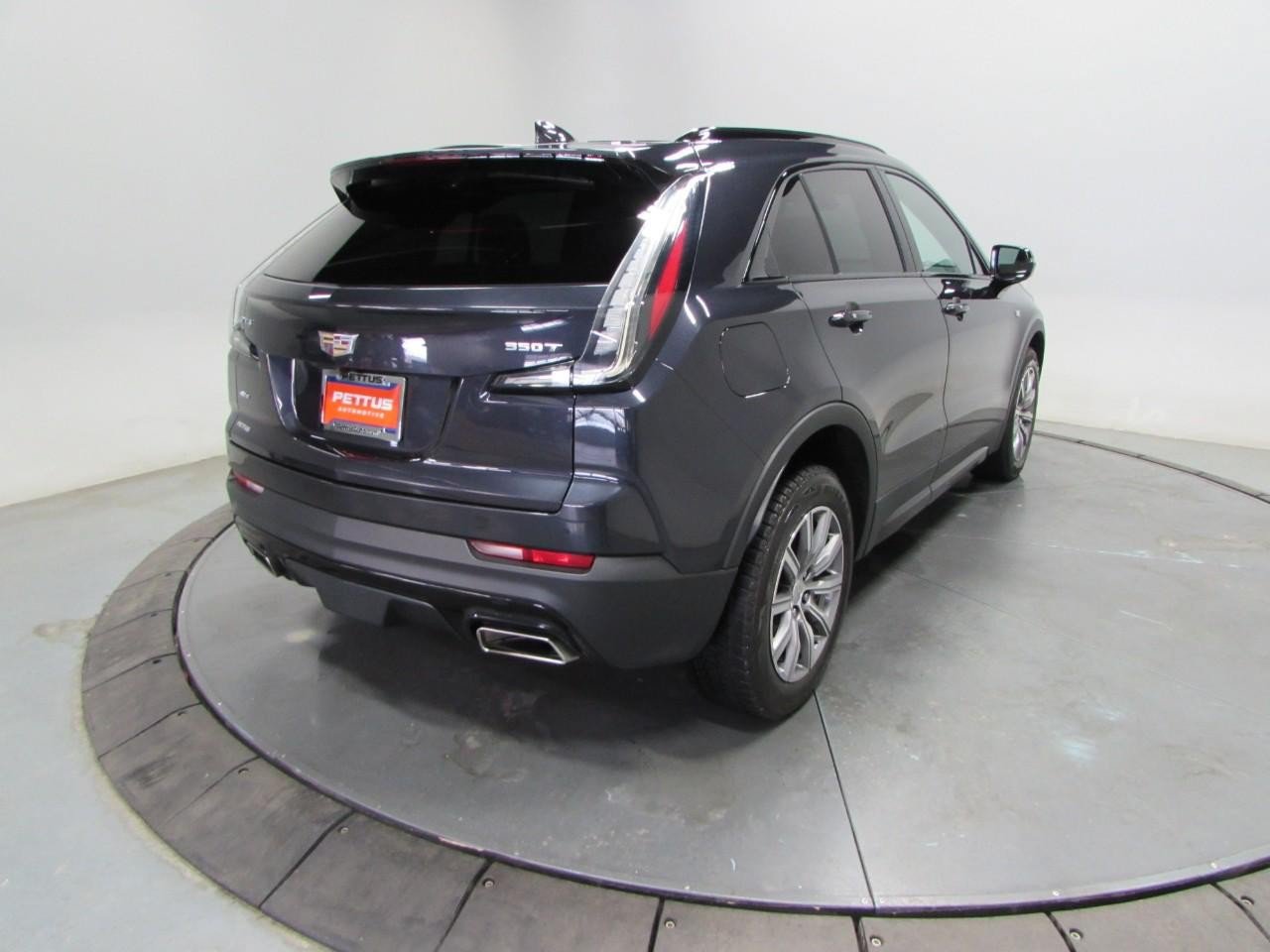 Used 2023 Cadillac XT4 Sport w/ Cold Weather Package AWD/4WD image 7